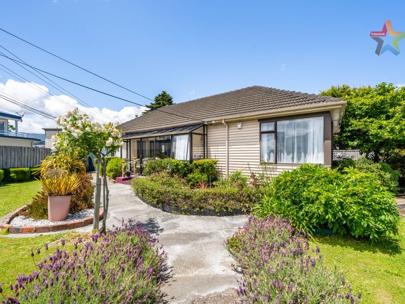 576 Fergusson Drive, Trentham, Upper Hutt - Carousel 1