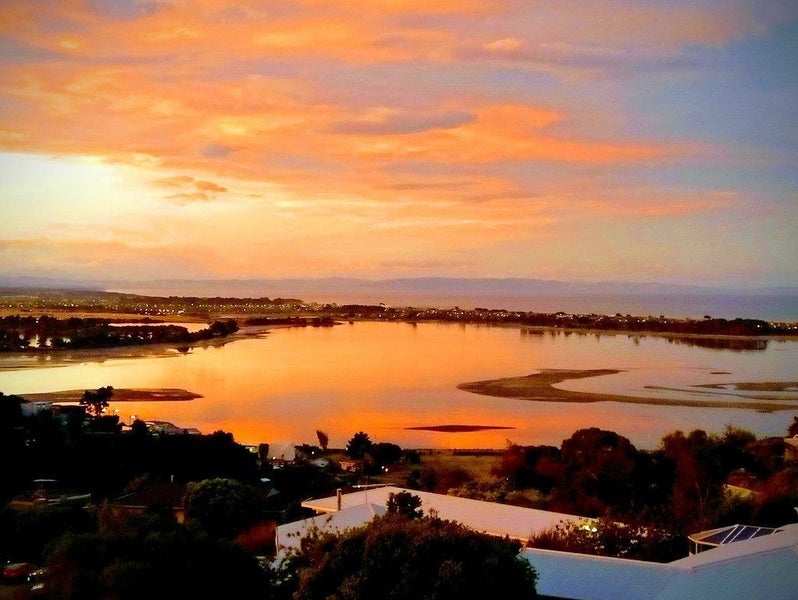 1 Toledo Place, Mount Pleasant, Christchurch - Carousel 1
