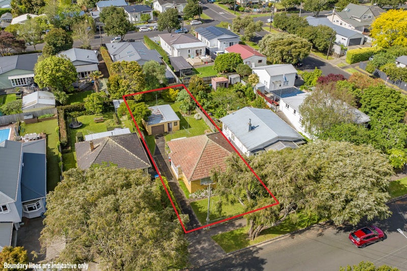 33 Lambeth Road, Mount Eden, Auckland - Carousel 1