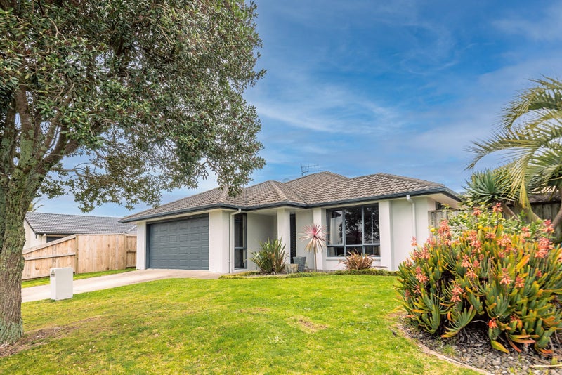 125 Longview Drive, Papamoa Beach, Papamoa - Carousel 1