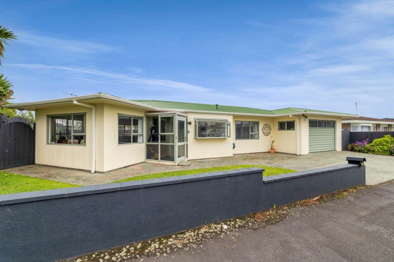 38 Tukapa Street, Westown, New Plymouth - Carousel 1