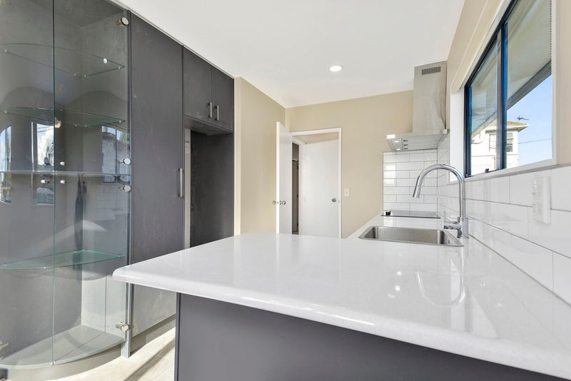 2A Larsen Road, Panmure, Auckland - Carousel 2