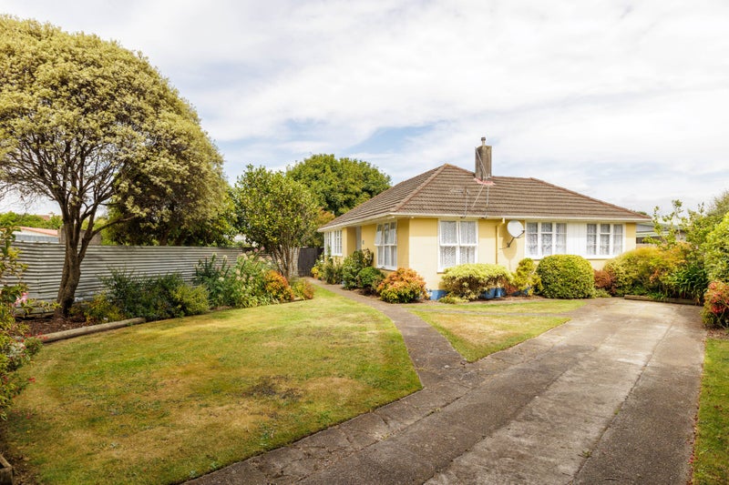 43 Exeter Crescent, Takaro, Palmerston North - Carousel 1