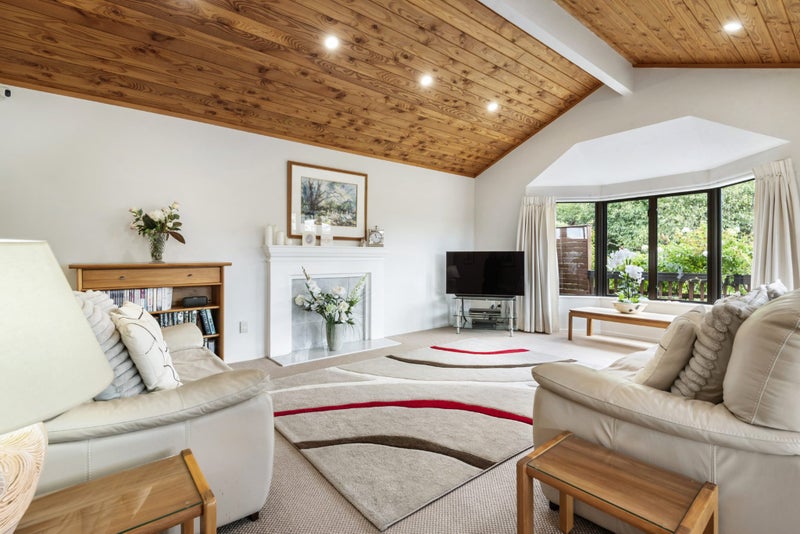 5 Penzance Road, Mairangi Bay, Auckland - Carousel 2