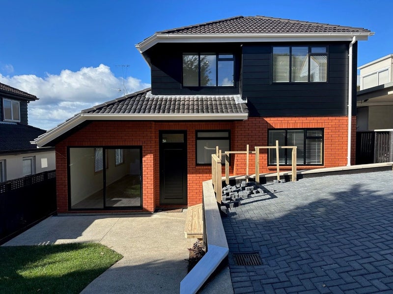 25A Quebec Road, Milford, Auckland - Carousel 1