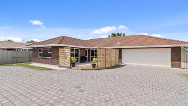 12B Holland Street, Glenholme, Rotorua - Carousel 1