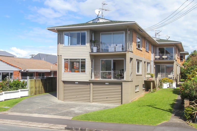 1/62 Kitchener Road, Milford, Auckland - Carousel 19