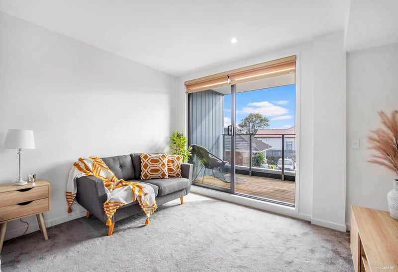 304/8 Gray Avenue, Mangere East, Auckland - Carousel 1