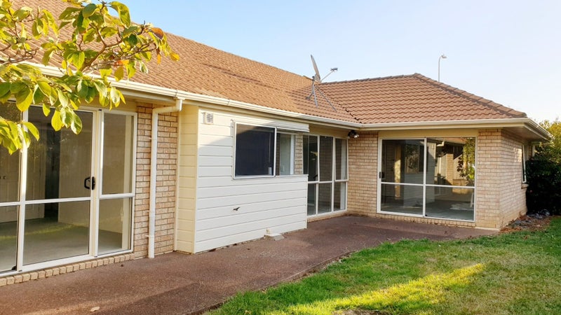 104 Bob Charles Drive, Golflands, Auckland - Carousel 2