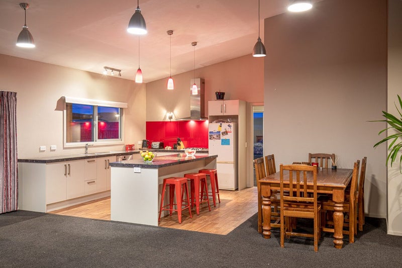 635 Springvale Road, Springvale, Alexandra - Carousel 2