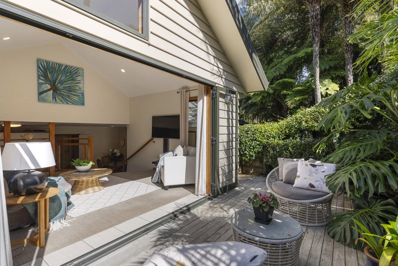 2/86 Braemar Road, Castor Bay, Auckland - Carousel 2