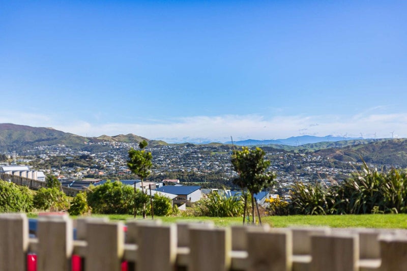 38 Astelia Way, Woodridge, Wellington - Carousel 2