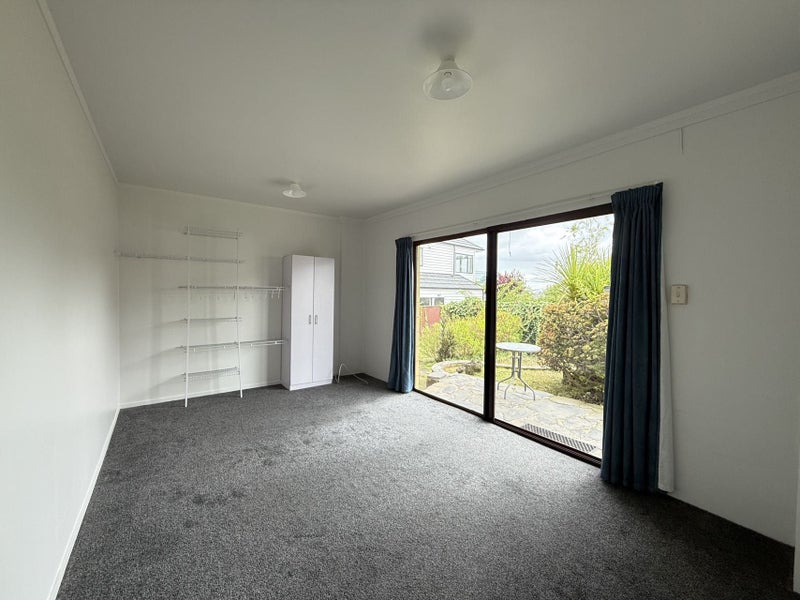 2/22 Tui Glen Road, Birkenhead, Auckland - Carousel 6