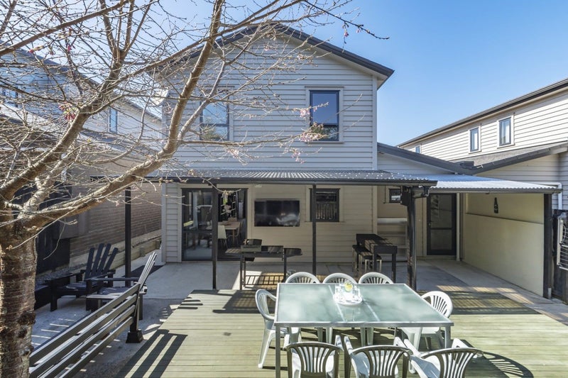 14 Taiaapure Street, Weymouth, Auckland - Carousel 1