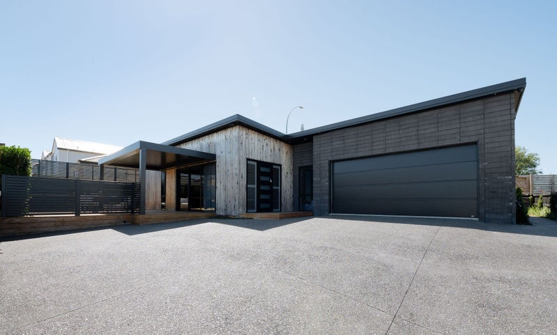 4 Maanihi Drive, Rototuna North, Hamilton - Carousel 15