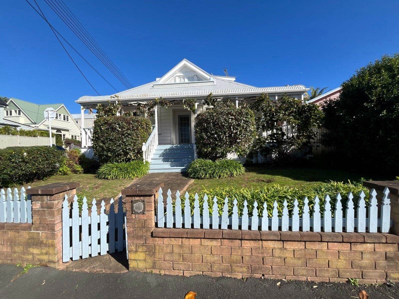 23 Church Street, Devonport, Auckland - Carousel 1