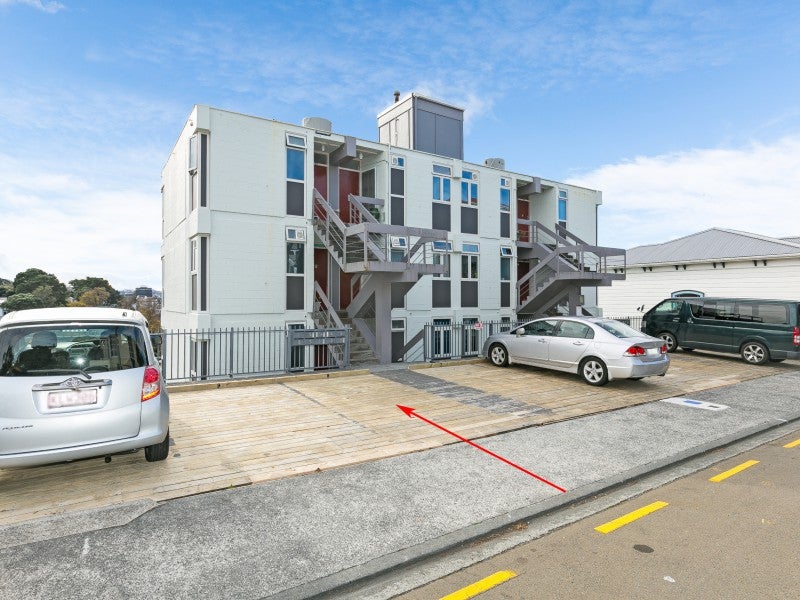 2A/20 Maarama Crescent, Aro Valley, Wellington - Carousel 1