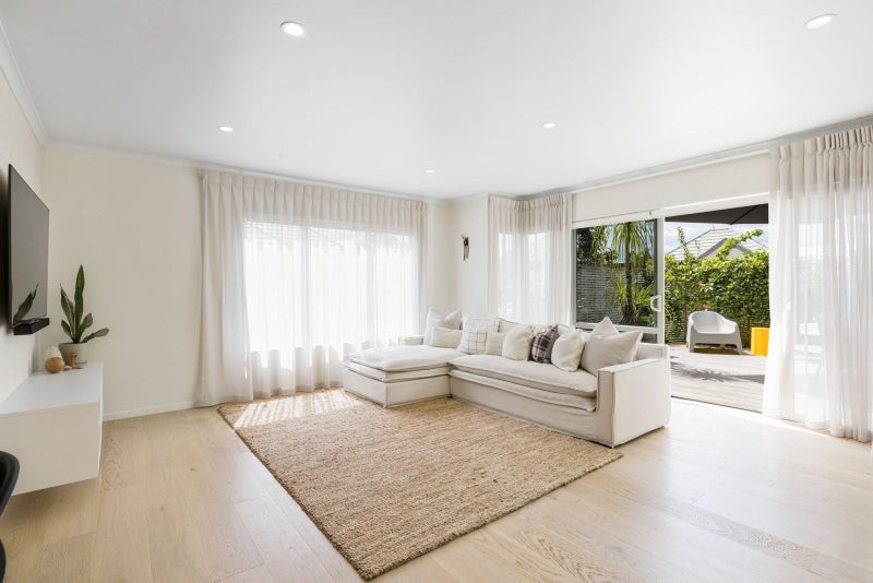 2/17 Pope Terrace, Leamington, Cambridge - Carousel 2