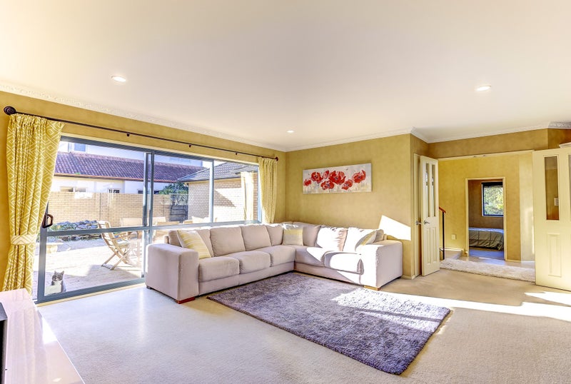 2 Nielsen Gardens, Rototuna, Hamilton - Carousel 2