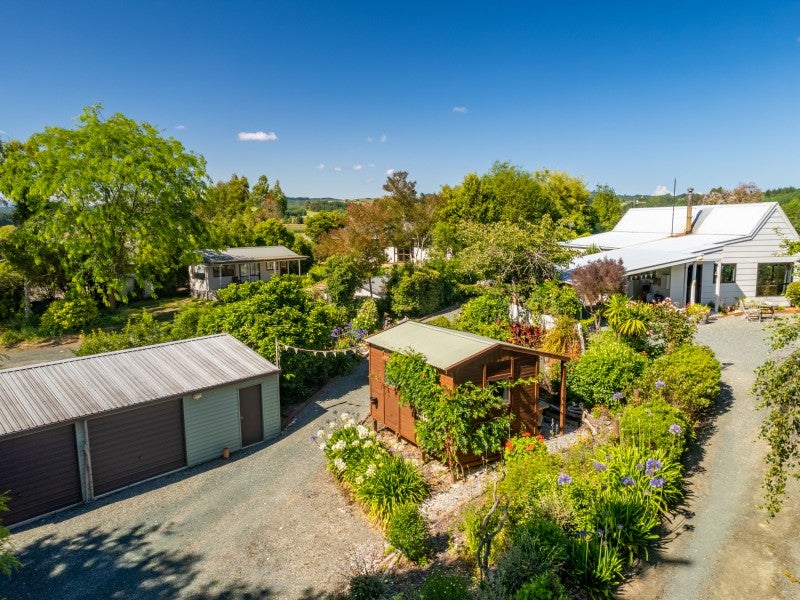 8 Sunrise Valley Road, Upper Moutere - Carousel 1