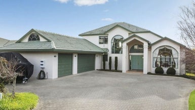 10 Bantry Court, Dannemora, Auckland - Carousel 1