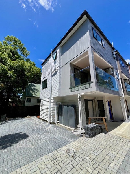 2145 Great North Road, Avondale, Auckland - Carousel 1