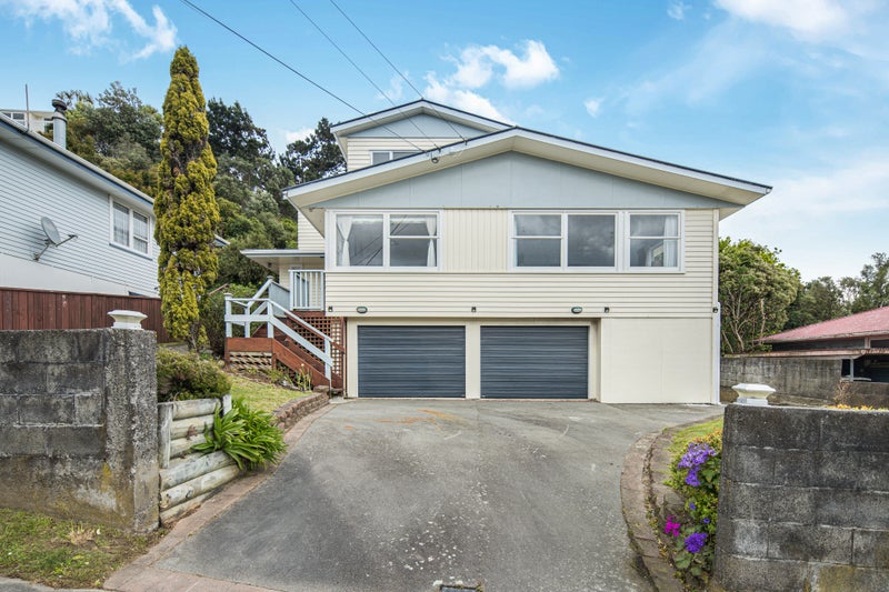88 Beazley Avenue, Paparangi, Wellington - Carousel 1