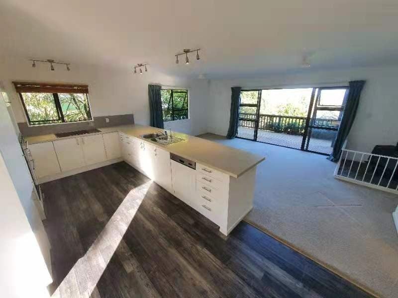 6 Tableau Place, Totara Vale, Auckland - Carousel 2