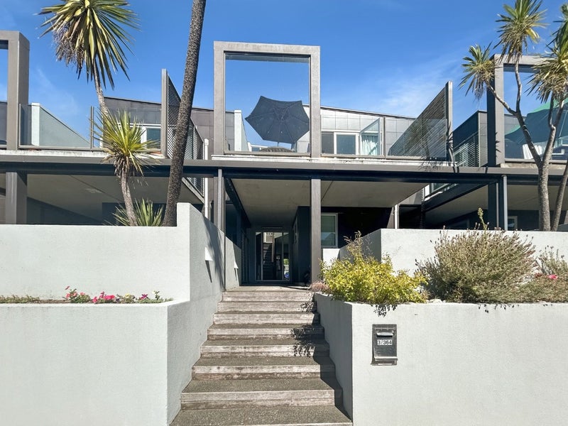 364 Lake Terrace, Two Mile Bay, Taupō - Carousel 1