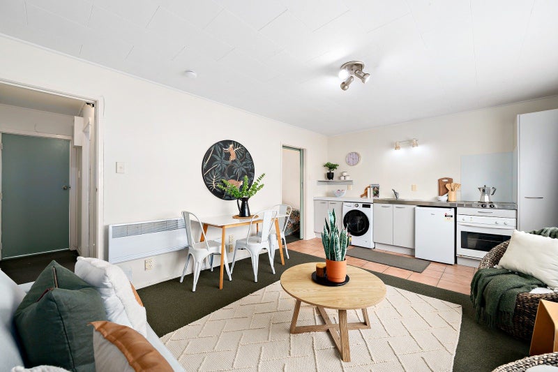 2/52 Russell Terrace, Berhampore, Wellington - Carousel 2