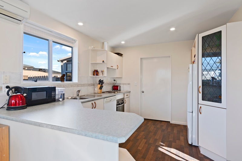 2/4 Traynor Lane, Avonside, Christchurch - Carousel 2