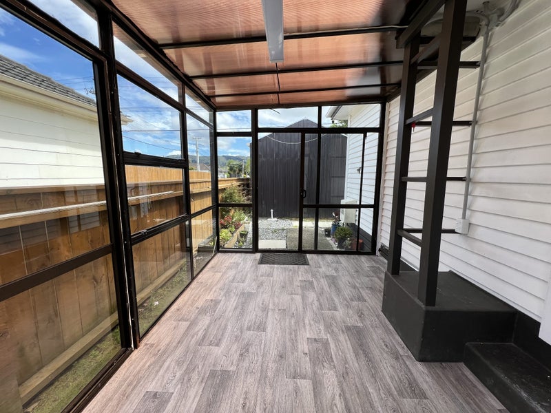 262 Oxford Terrace, Avalon, Lower Hutt - Carousel 2