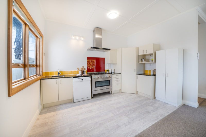 53 Hataitai Road, Hataitai, Wellington - Carousel 1