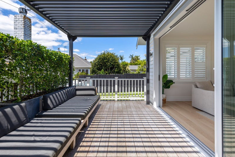 104A Kiwi Road, Point Chevalier, Auckland - Carousel 2