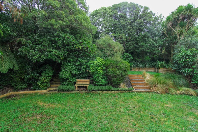 35 Farm Road, Northland, Wellington - Carousel 26