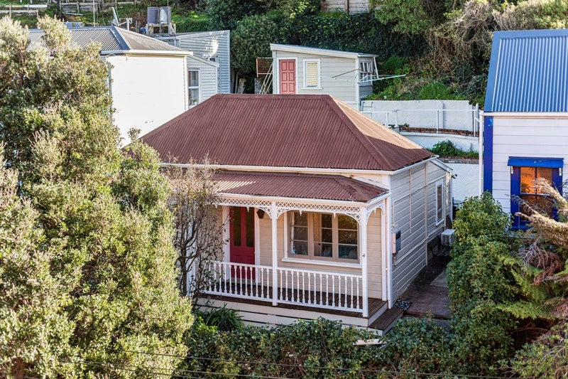 4 Hanson Street, Mount Cook, Wellington - Carousel 1