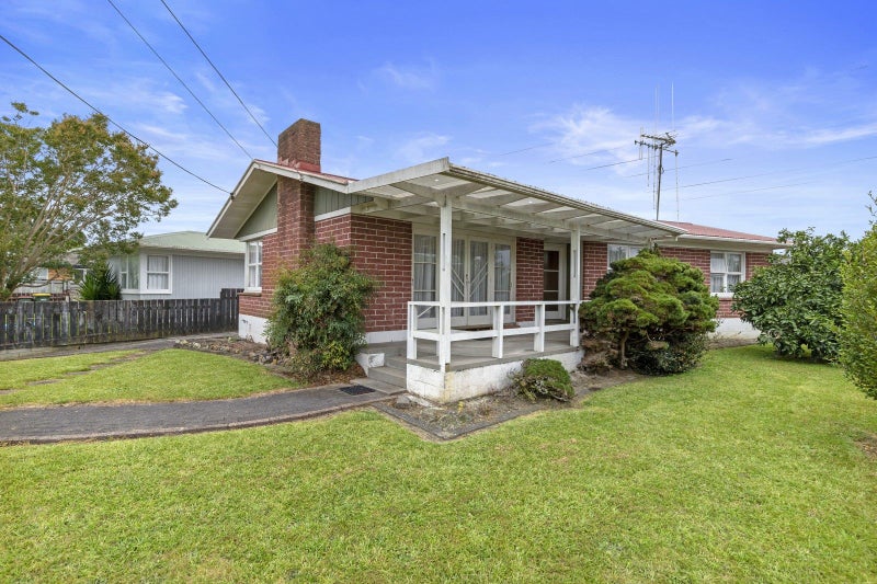 5 Yorkshire Road, Silverdale, Hamilton - Carousel 1