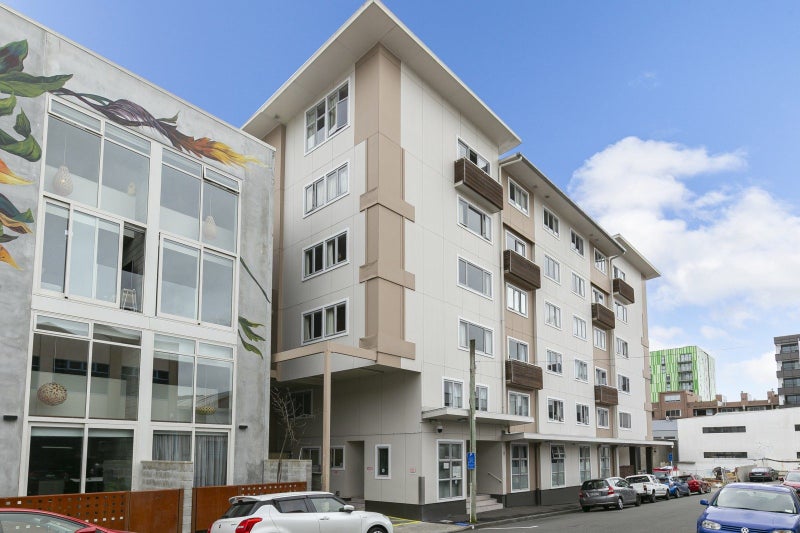 314/12 Martin Square, Te Aro, Wellington - Carousel 1