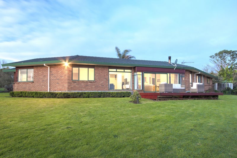 264 Logan Road, Buckland - Carousel 1