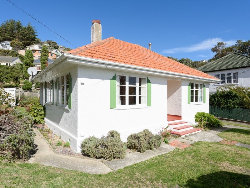 4 Elphinstone Avenue, Strathmore Park, Wellington - Carousel 2