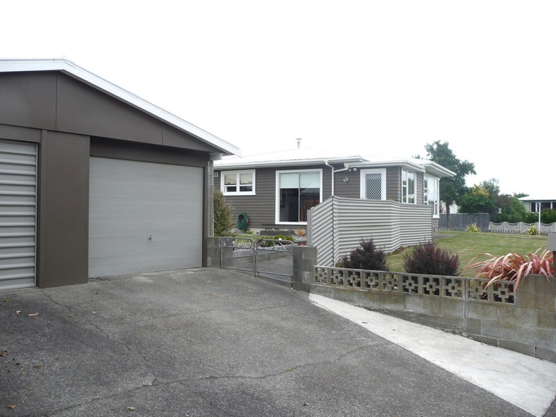 9 Mahia Place, Kelvin Grove, Palmerston North - Carousel 17