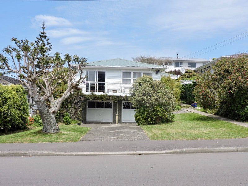 13 Redwood Avenue, Tawa, Wellington - Carousel 22