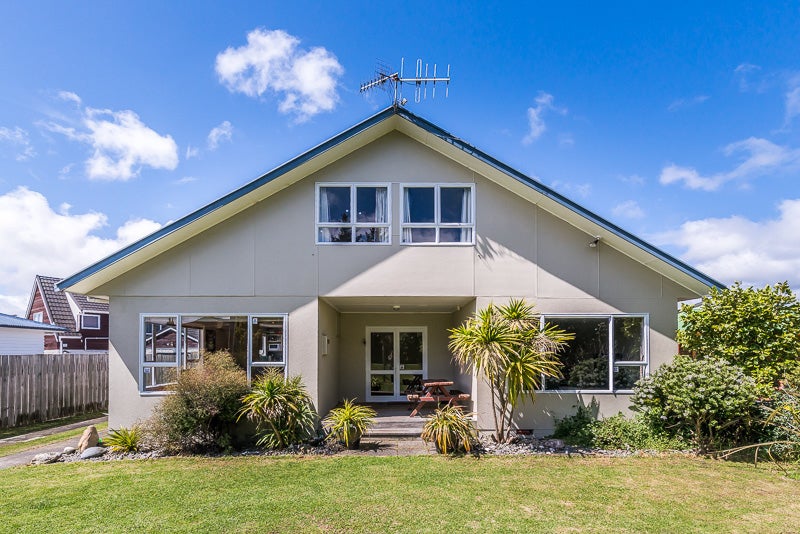 132 Matatua Road, Raumati Beach, Paraparaumu - Carousel 1