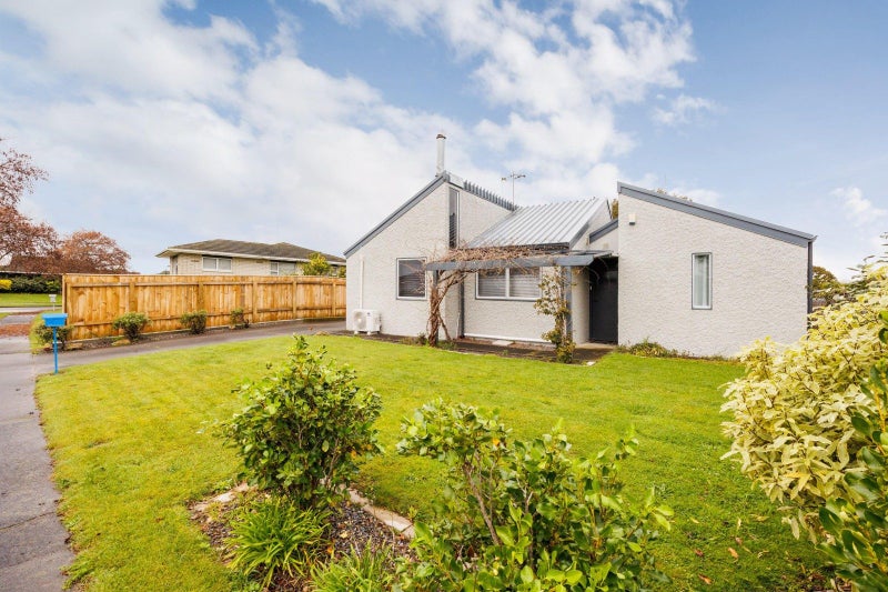 30 Terry Crescent, Milson, Palmerston North - Carousel 2