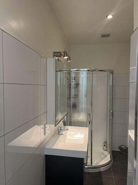 2/25 Home Street, Mount Victoria, Wellington - Carousel 11