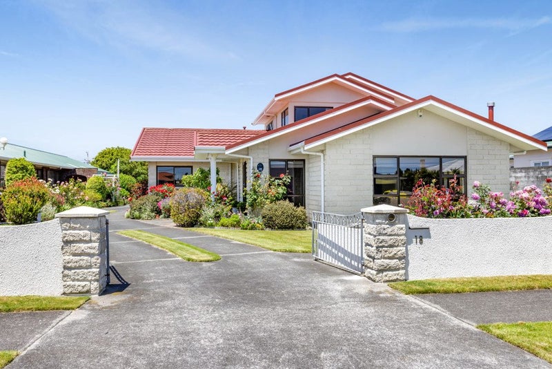 18 Wilson Street, Hawera - Carousel 1