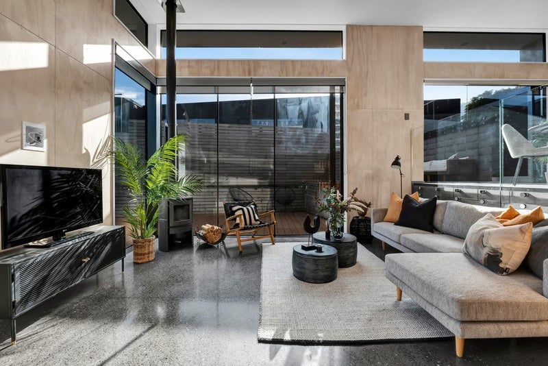 82D Smart Road, Glen Avon, New Plymouth - Carousel 2