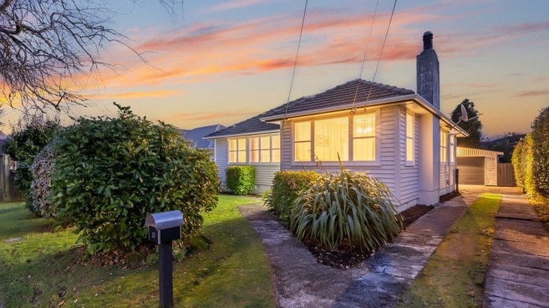 33 Clyma Street, Elderslea, Upper Hutt - Carousel 1