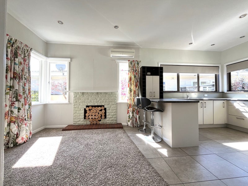 75 Wyndrum Avenue, Waterloo, Lower Hutt - Carousel 1