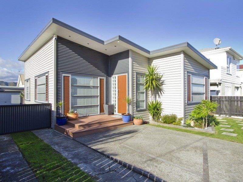 4 Oriental Street, Petone, Lower Hutt - Carousel 1